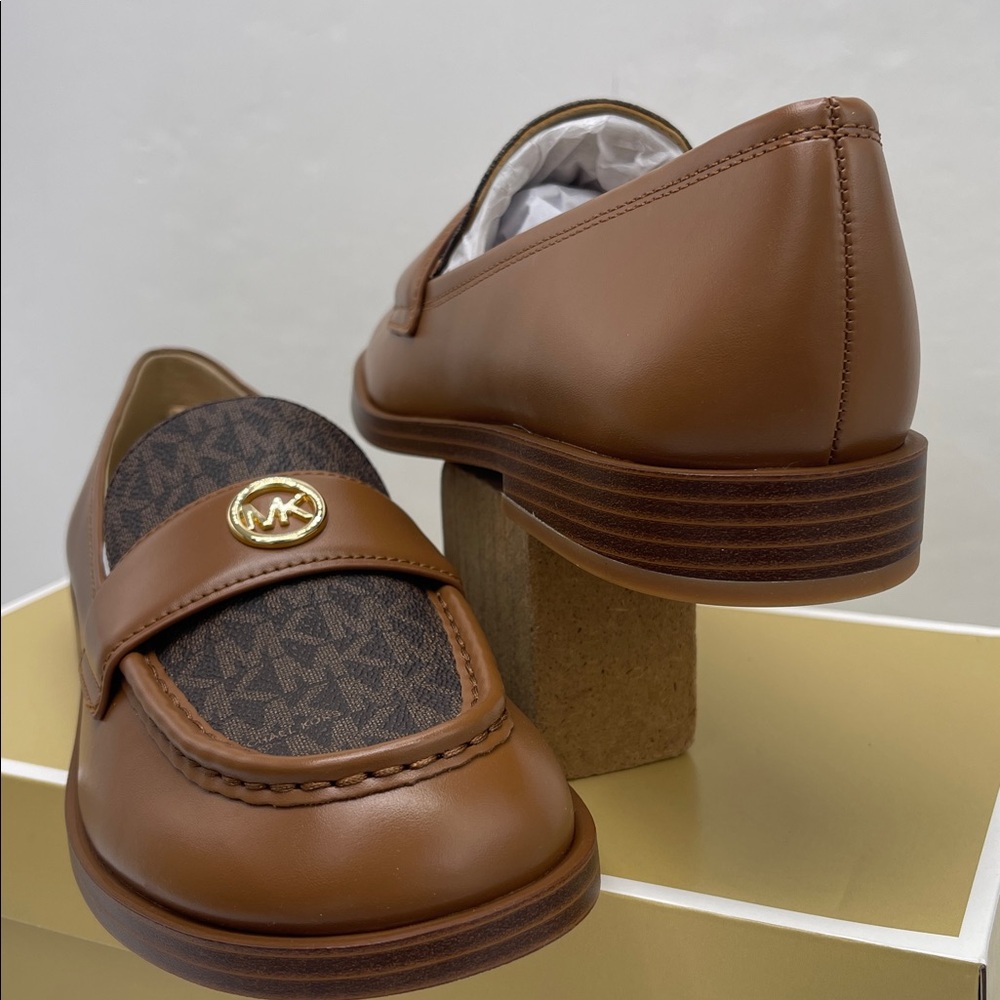 Michael Kors HANNAH LOAFER
FAUX LEATHER
49F5HNFP2L
Brown - Picture 9 of 16